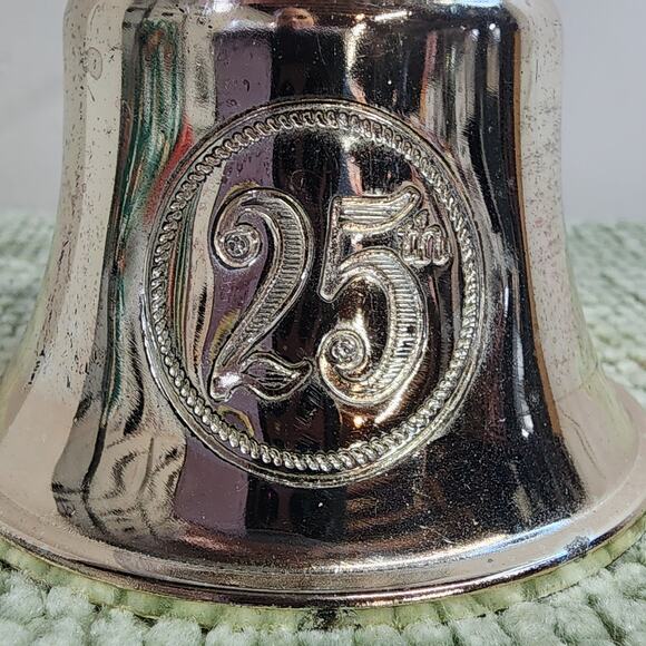 Queen Anne Silver Plated 25th Anniversary Commemorative Bell Made in England - Picture 2 of 7